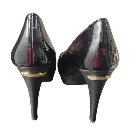 Michael Kors Heels Peep Toe Criss Cross Black Logo Patent Leather Sz 8.5 - Picture 2 of 6